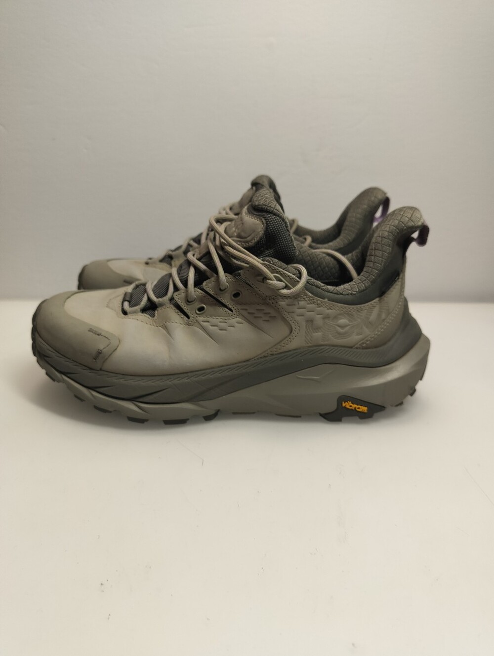Women's 9B Hoka Kaha 2 Low GTX Gore Tex hiking sneakers Slate / Barley Pre-owned